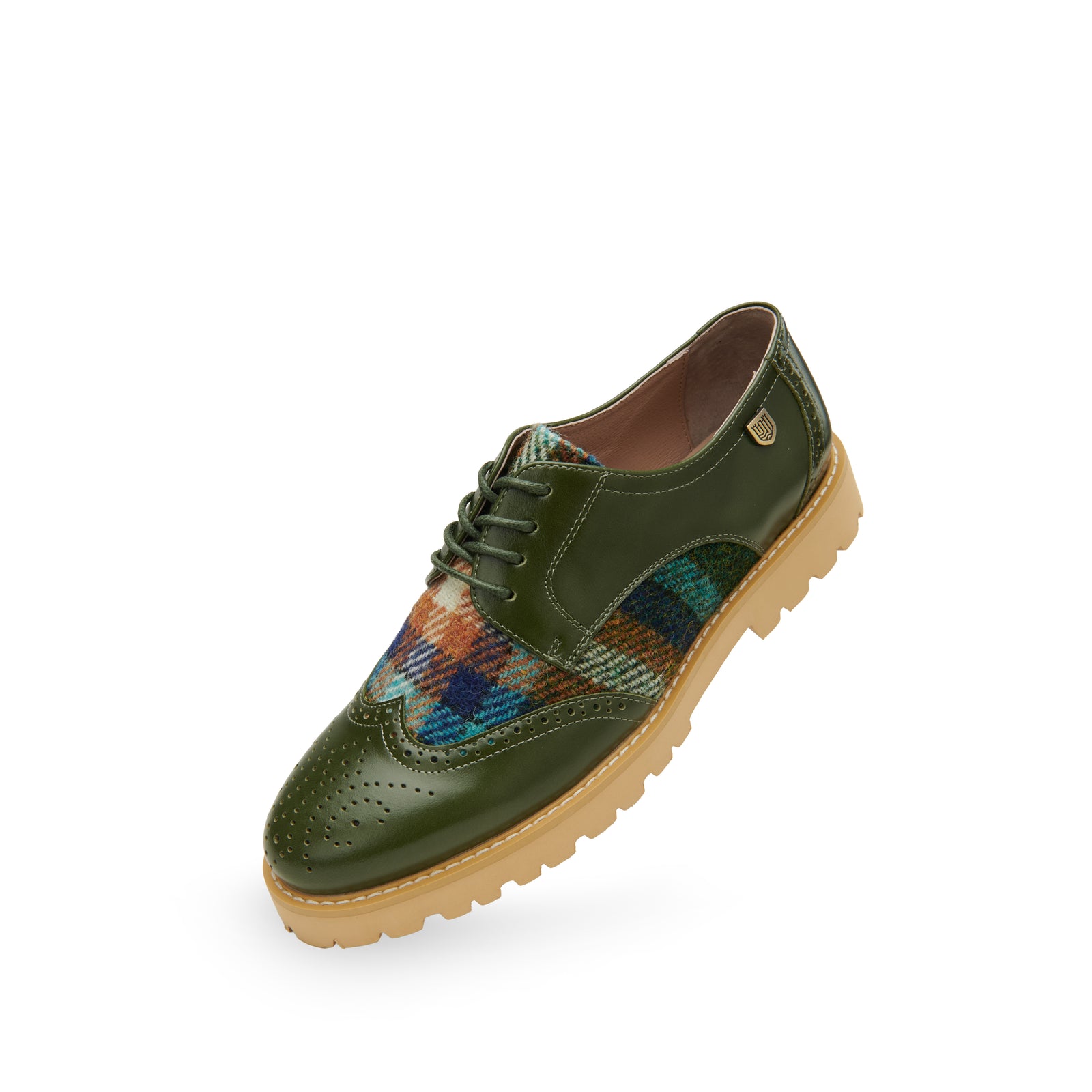 Edinburgh brand takes Harris Tweed collection to World Cup