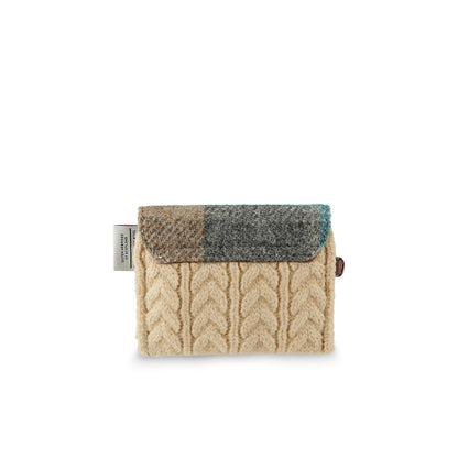 The Knitted Card Wallet