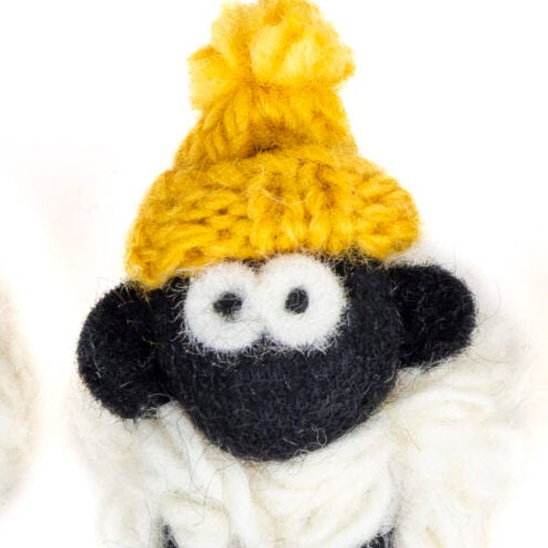 Erin Knitwear Sheep Magnet with Bobble Hat